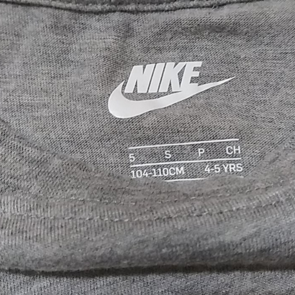 Nike 4 5 yr old boys small